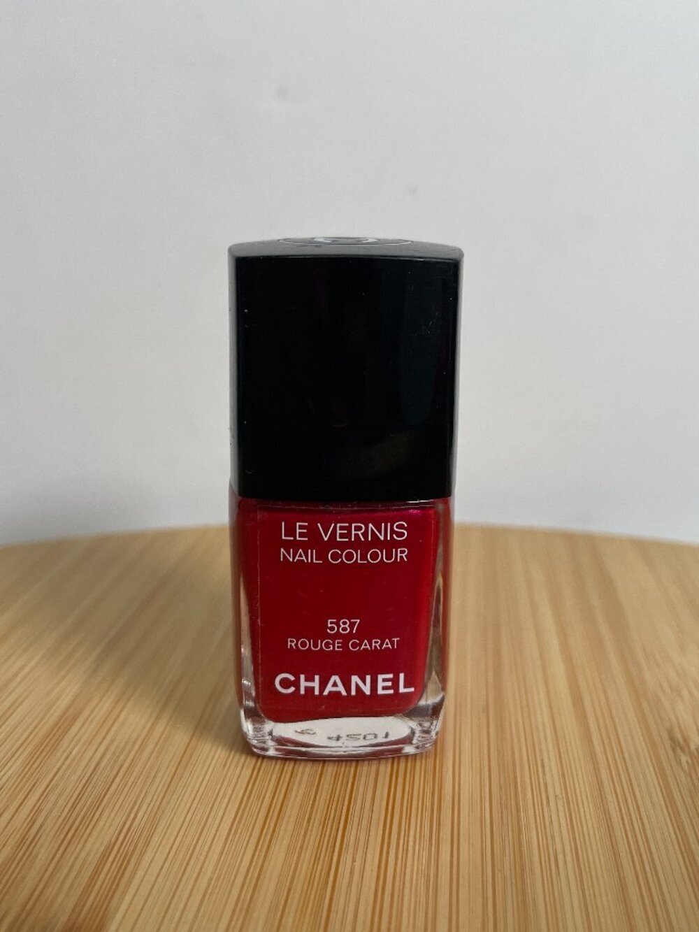 CHANEL Le Vernis Nail Colour Polish 587 Rouge Carat Red 13 ml Made in France